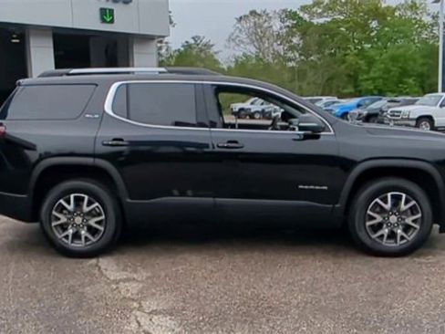 Certified 2023 GMC Acadia SLE w/ Driver Convenience Package image 9