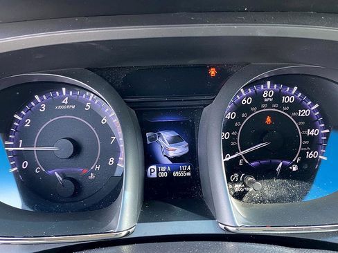 Used 2015 Toyota Avalon XLE image 18