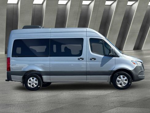 Used 2025 Mercedes-Benz Sprinter 2500 image 3