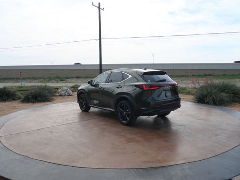 Certified 2022 Lexus NX 450h+ AWD image 4