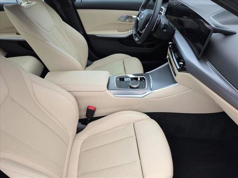 Used 2025 BMW 330i Sedan w/ Convenience Package image 22