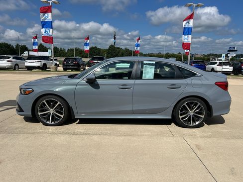 Used 2024 Honda Civic Touring image 8