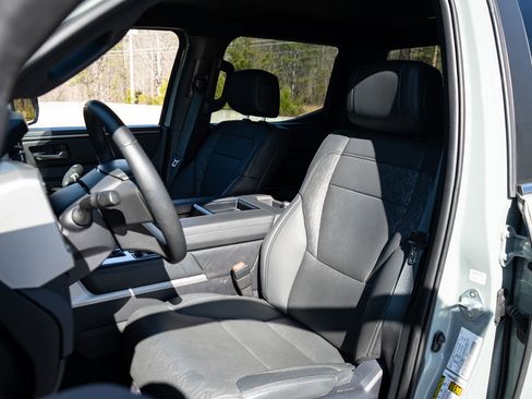 Used 2025 Toyota Tundra Limited image 15