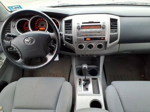 Used 2010 Toyota Tacoma Base V6 image 10