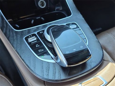 Used 2018 Mercedes-Benz E 300 image 32