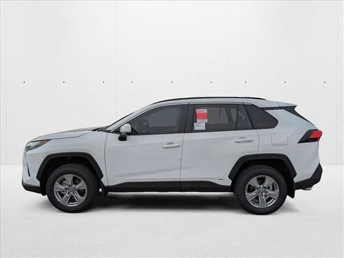 New 2025 Toyota RAV4 XLE w/ Convenience Package AWD/4WD image 5