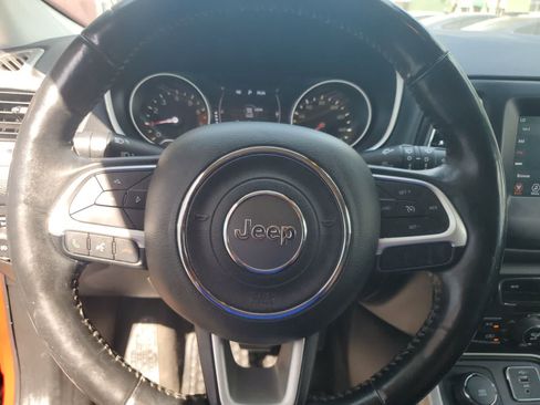 Used 2019 Jeep Compass Latitude w/ Cold Weather Group AWD/4WD image 14