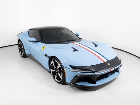 Used 2025 Ferrari 12Cilindri RWD image 12