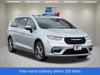 New 2026 Chrysler Pacifica Pinnacle