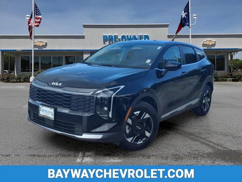 Used 2026 Kia Sportage LX FWD image 1
