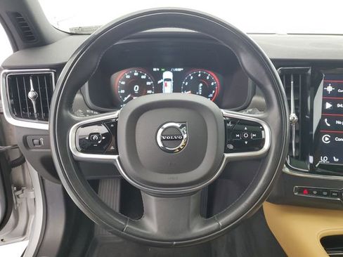 Used 2017 Volvo V90 T6 Cross Country image 23
