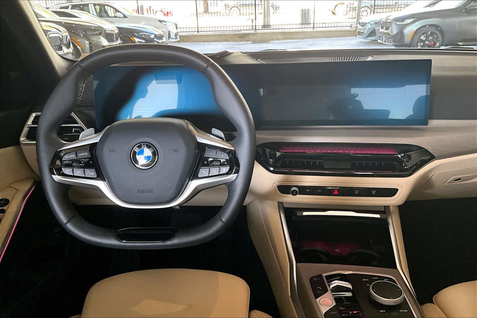 Used 2025 BMW 330i Sedan w/ Premium Package RWD image 10
