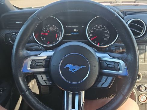 Used 2020 Ford Mustang Coupe RWD image 14