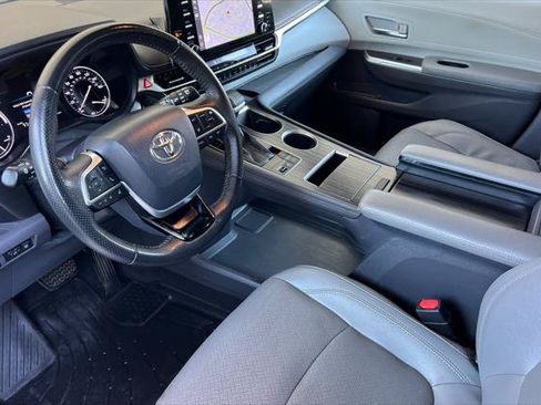 Certified 2021 Toyota Sienna Limited AWD/4WD image 11