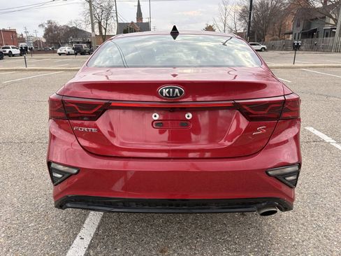 Used 2019 Kia Forte S w/ S Premium Package FWD image 10