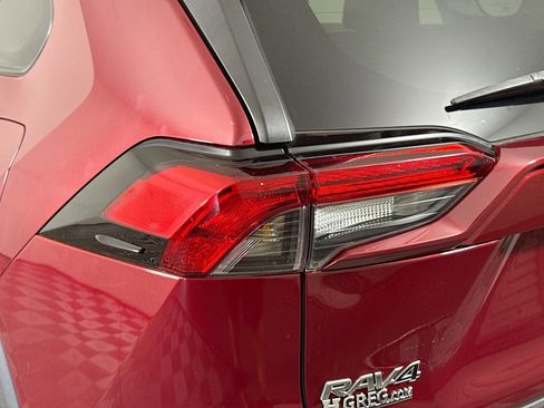 Used 2022 Toyota RAV4 XLE image 36