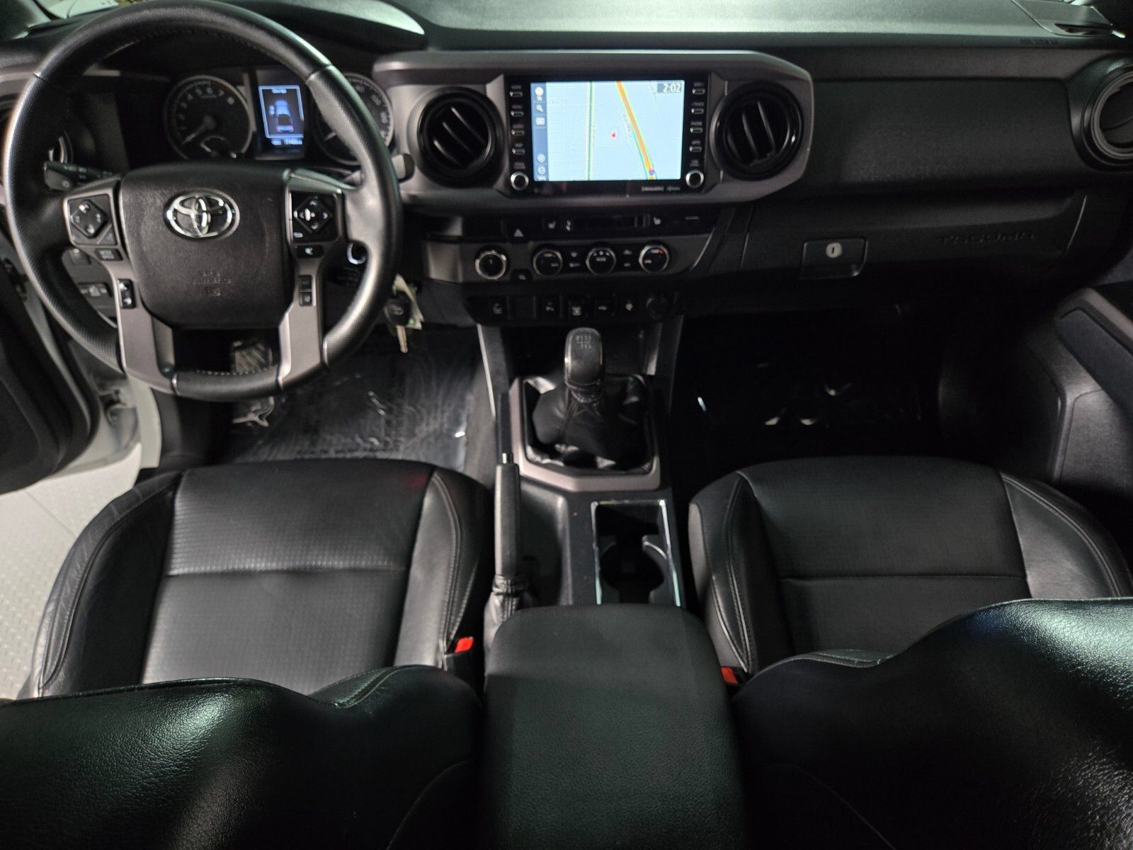 Used 2021 Toyota Tacoma TRD Off-Road w/ TRD Premium Off Road Package AWD/4WD image 4
