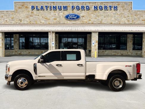 Used 2024 Ford F350 XLT w/ FX4 Off-Road Package image 3