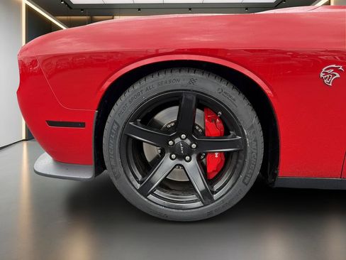 Used 2019 Dodge Challenger SRT Hellcat w/ Laguna Leather Package RWD image 9