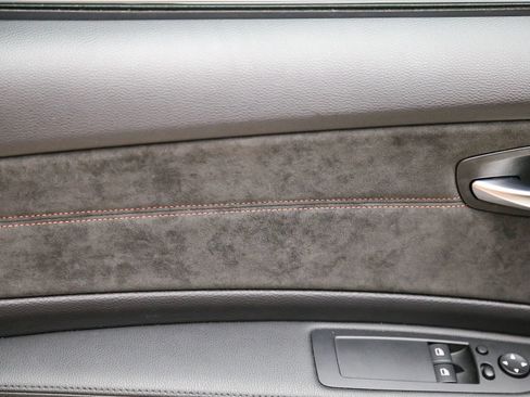 Used 2011 BMW 1 Series M RWD image 45