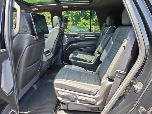 Used 2024 Cadillac Escalade V w/ LPO, ONYX Package AWD/4WD image 23