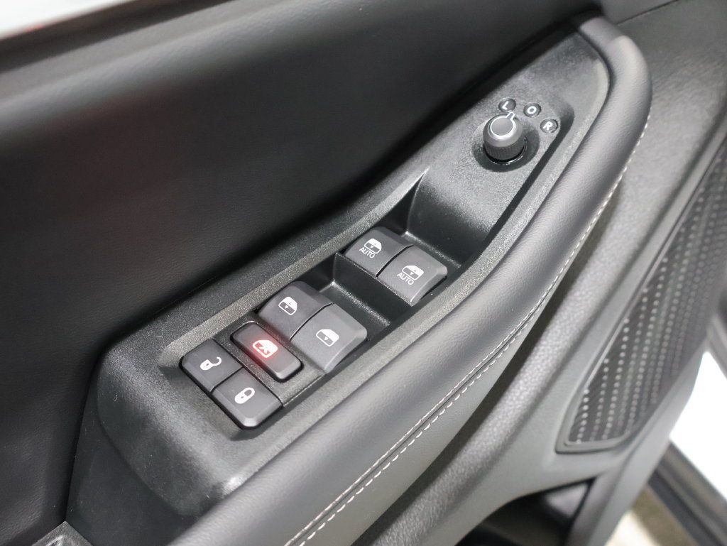 Used 2024 Jeep Grand Cherokee L Limited AWD/4WD image 14