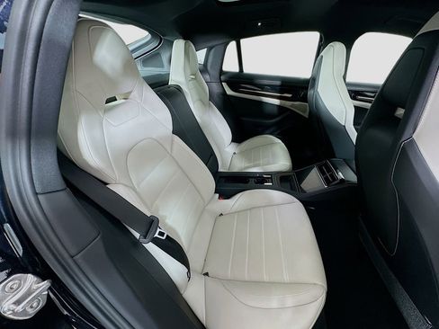 Used 2024 Porsche Panamera 4 image 30