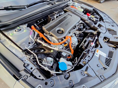 Used 2025 Honda Accord Sport image 50