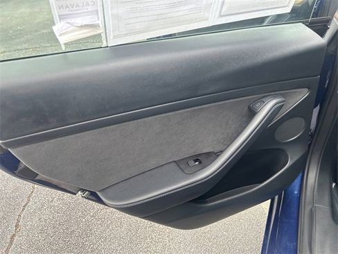 Used 2023 Tesla Model 3 Performance image 13