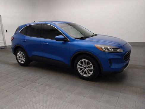 Used 2020 Ford Escape SE image 11