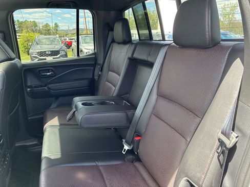 Certified 2025 Honda Ridgeline Black Edition image 17