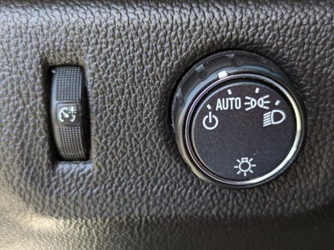 Used 2018 Chevrolet Colorado W/T w/ WT Convenience Package image 24