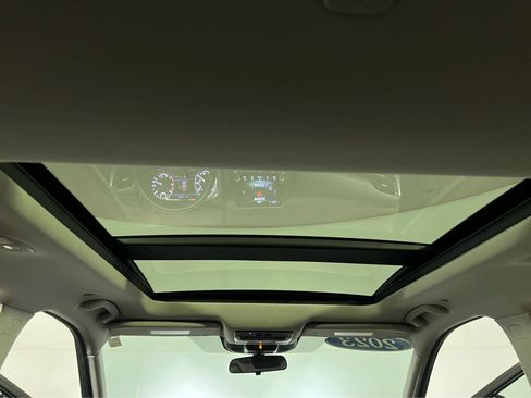 Used 2023 Nissan Rogue SV w/ SV Premium B Package image 13