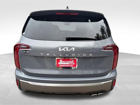 Certified 2025 Kia Telluride S FWD image 4