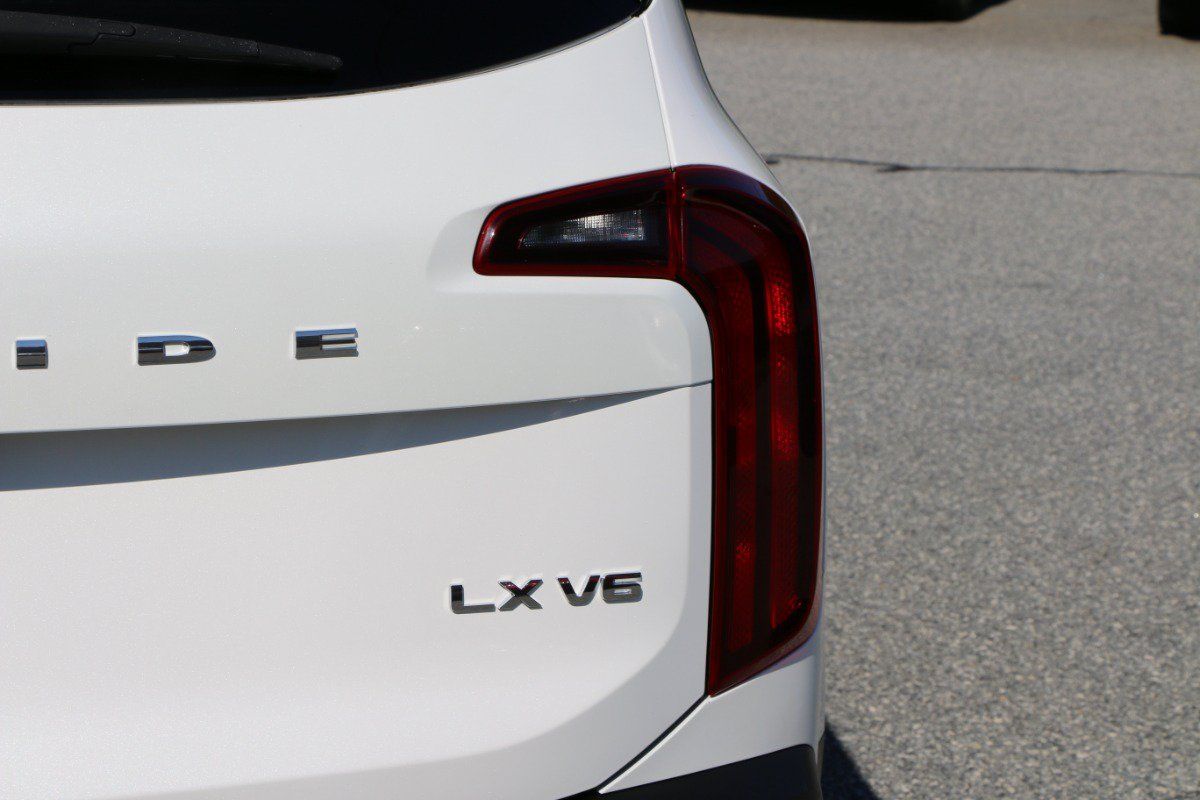 Used 2022 Kia Telluride SX w/ Nightfall Edition Package AWD/4WD image 7