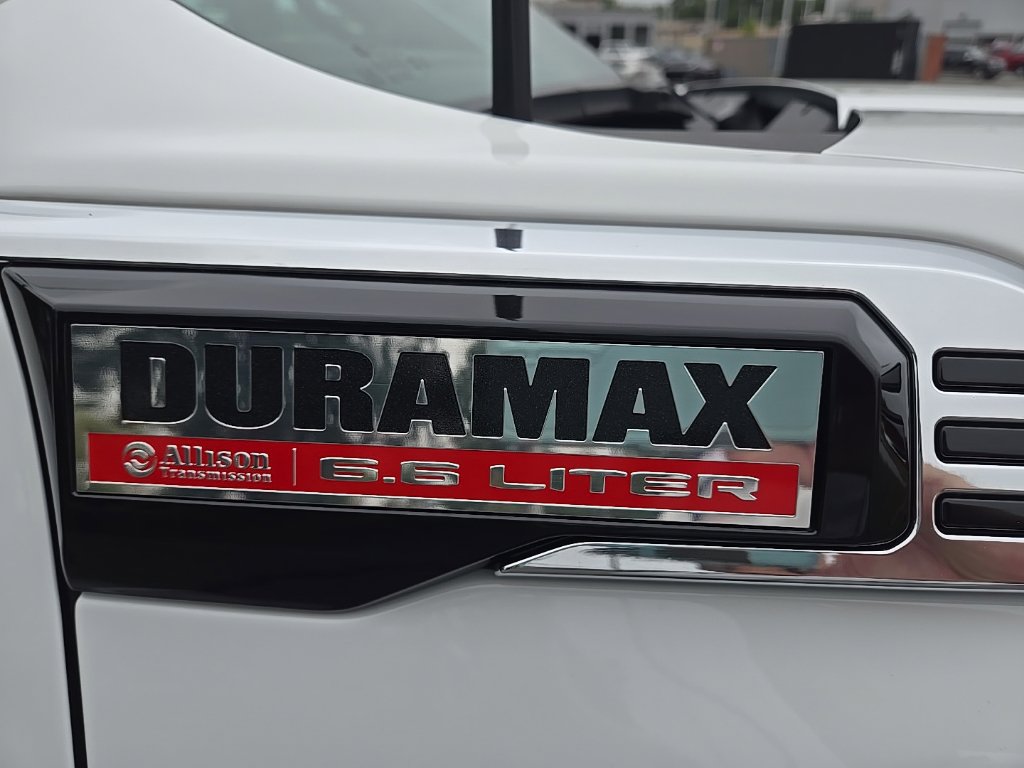 Used 2025 GMC Sierra 3500 Denali w/ Denali Reserve Package AWD/4WD image 3