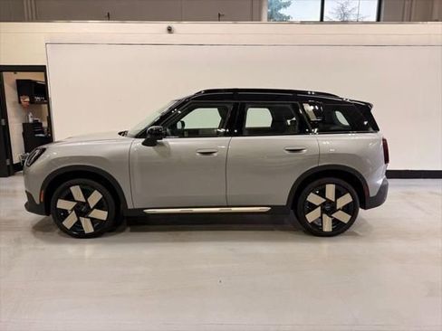 Used 2025 MINI Cooper Countryman S image 2