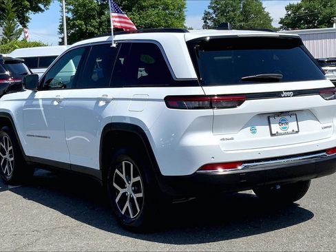 Certified 2024 Jeep Grand Cherokee Limited AWD/4WD image 10