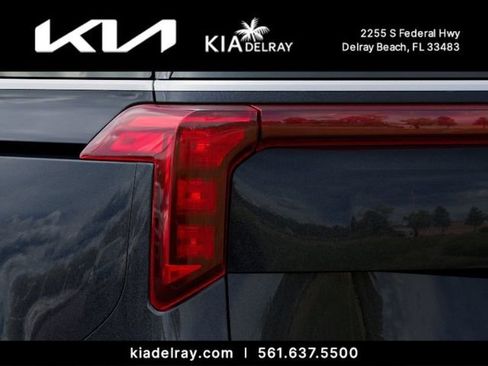 New 2026 Kia Carnival LX FWD image 11