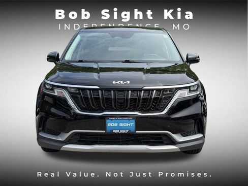 Used 2024 Kia Carnival LX FWD image 13