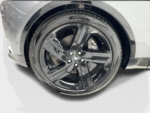 Used 2023 Land Rover Discovery HSE R-Dynamic image 12