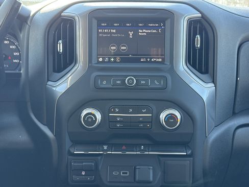 Used 2023 GMC Sierra 3500 Pro w/ Convenience Package image 26