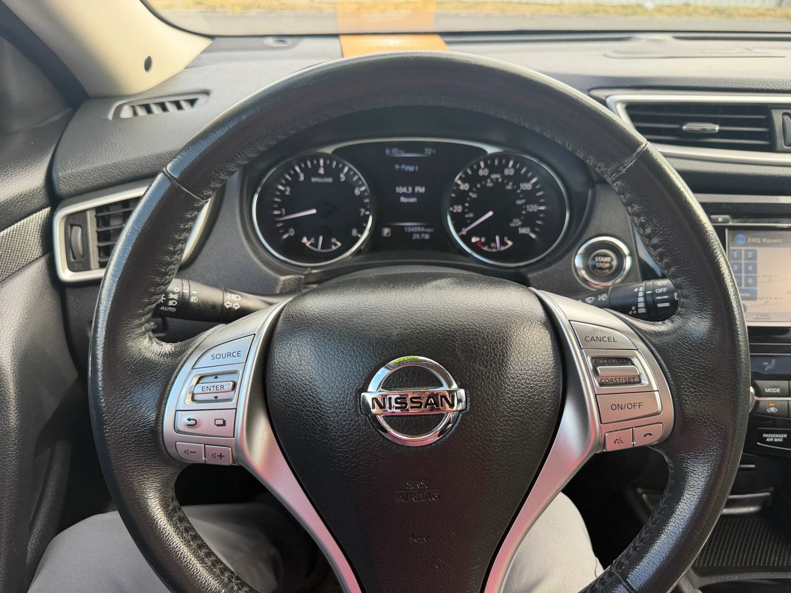 Used 2015 Nissan Rogue SL AWD/4WD image 32