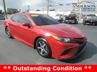 Used 2019 Toyota Camry SE image 1