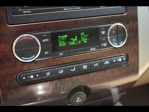 Used 2013 Ford Expedition EL XLT image 11