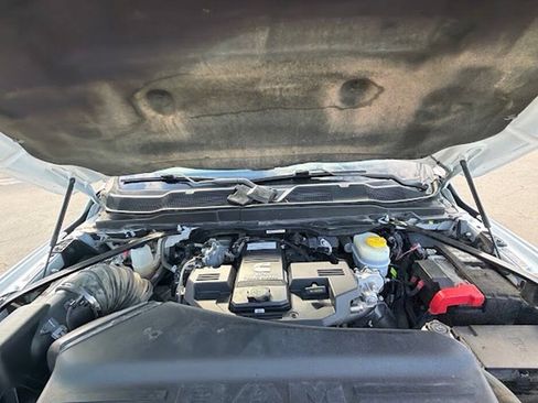Used 2022 RAM 2500 Tradesman w/ Chrome Appearance Group AWD/4WD image 20