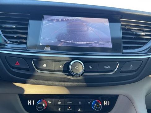 Used 2020 Buick Regal Essence image 21