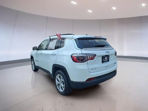 Used 2024 Jeep Compass Latitude AWD/4WD image 3