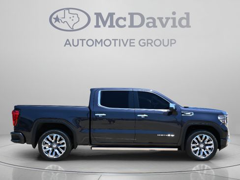 Used 2023 GMC Sierra 1500 Denali w/ Denali Reserve Package AWD/4WD image 7