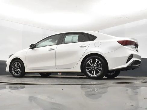 Used 2023 Kia Forte LXS FWD image 12